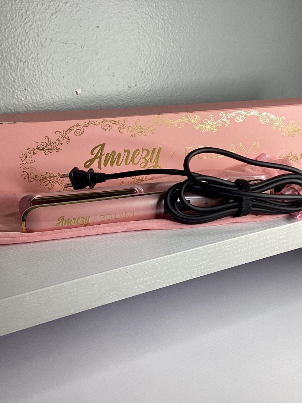 Amrezy X Bellami flat iron new limited edition